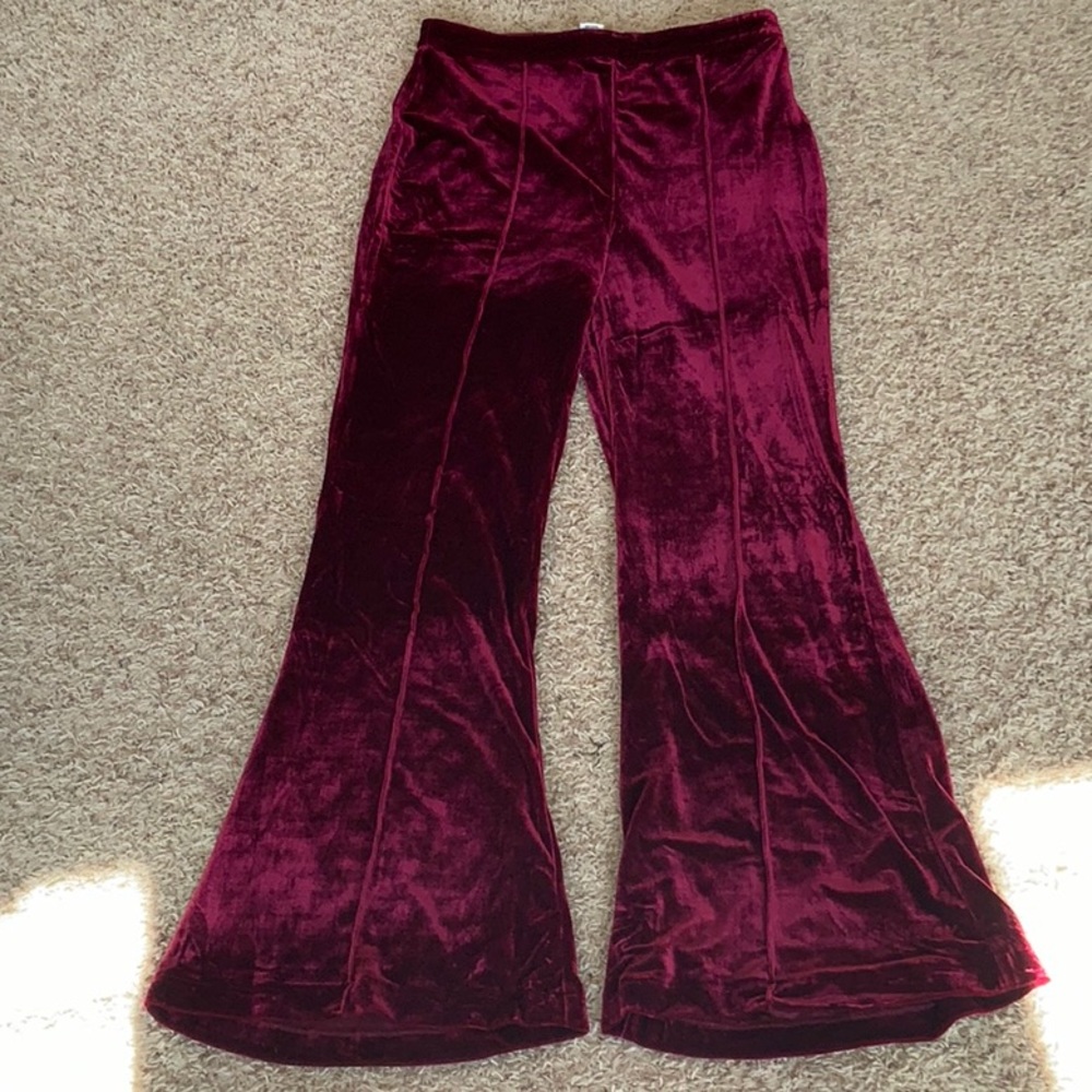 A. Calvin  Wine on Me Pants